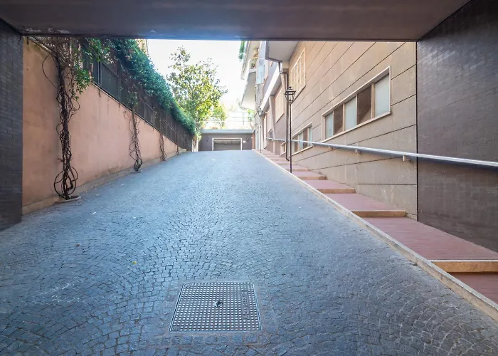 Ponte Milvio A Due Passi Da Musica, Sport E Movida Rzym